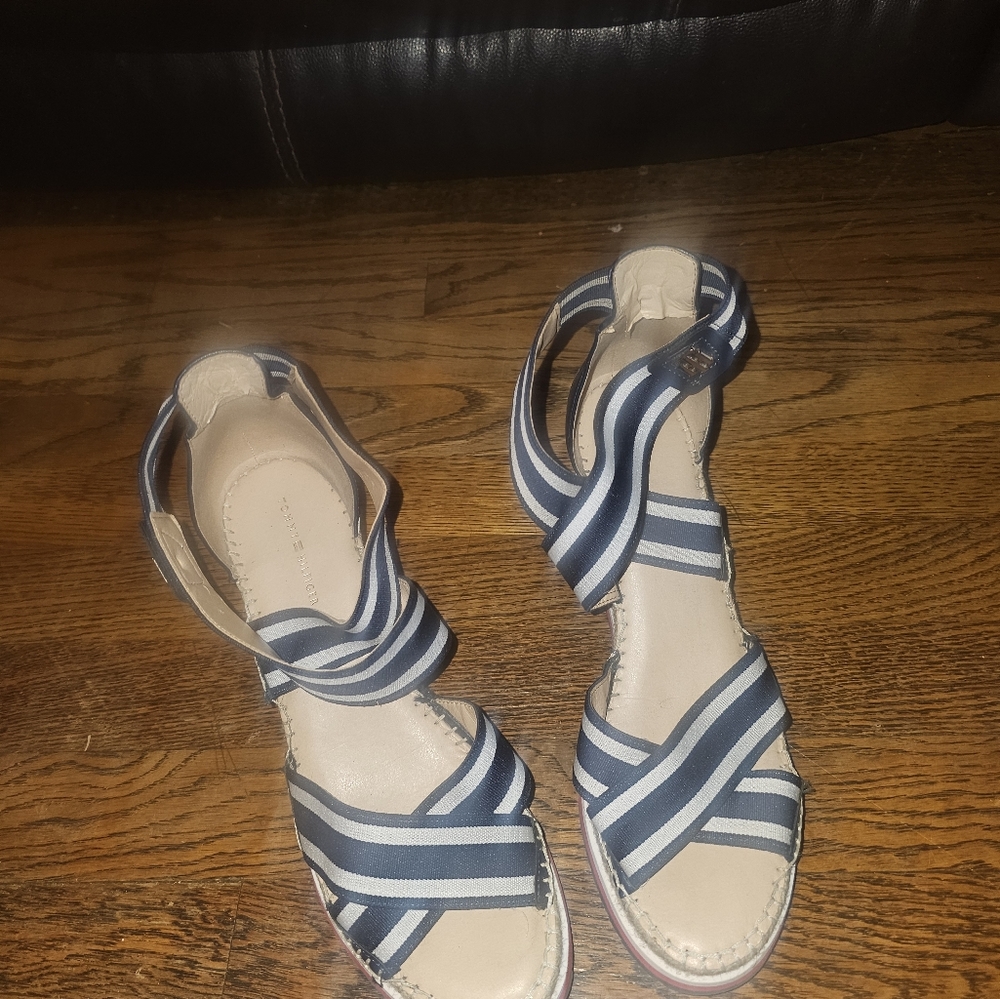 Tommy Hilfiger wedges size 9